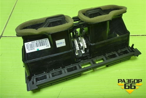 Дефлектор воздушный центральный (6RU819728) для Volkswagen Polo (седан) с 2010г (Поло)