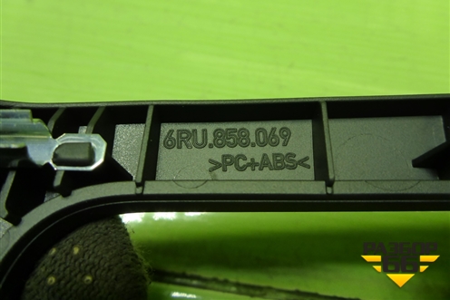 Рамка магнитолы (6RU858069) для Volkswagen Polo (седан) с 2010г (Поло)