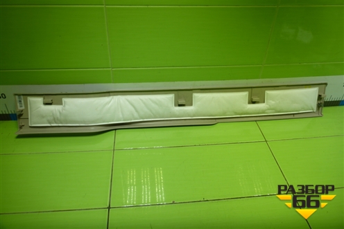 Обшивка в кабину правая верхняя (AZ16D561000022) для Sitrak C7H (С7Н)