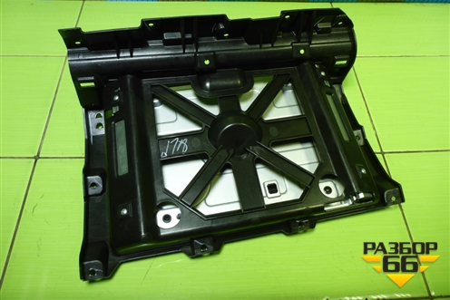 Столик (812W61701501010) для Sitrak C7H (С7Н)