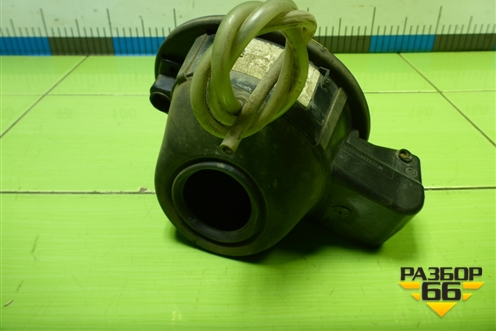 Лючок бензобака (6RU809857) для Volkswagen Polo (седан) с 2010г (Поло)