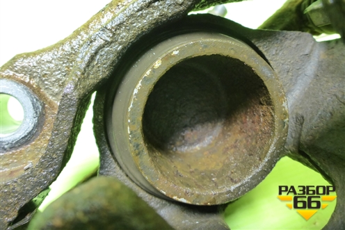 Суппорт передний правый для Volkswagen Polo (седан) с 2010г (Поло)