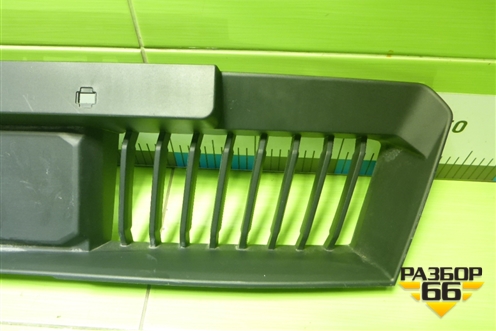 Решетка в передний бампер центральная (7105007CRV0000) для GAC GS3 с 2024-2025г (ГС3)