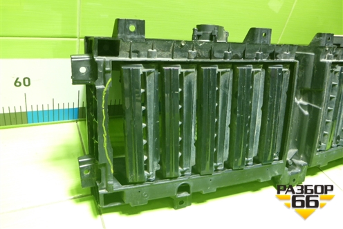 Решетка радиатора (внутреняя часть) (8401861QR01) для Hongqi E-HS9 с 2020г