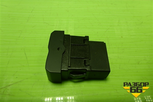 Кнопка люка (AZ962258000026) для Sitrak C7H (С7Н)