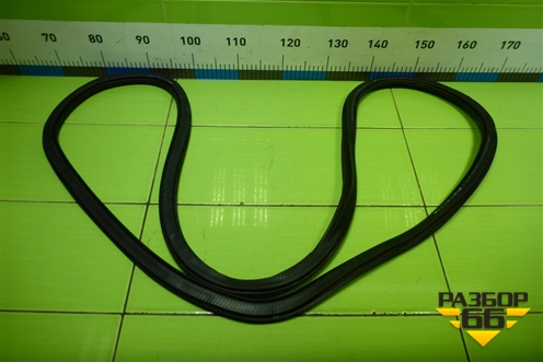 Уплотнитель двери задней правой (6RU867914H) для Volkswagen Polo (седан) с 2010г (Поло)