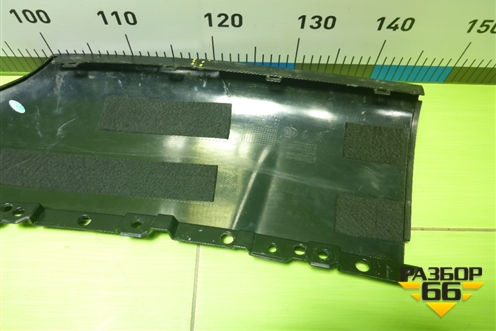 Накладка на решетку радиатора правая (8401672HF01A) для Hongqi H5 с 2022-2025г