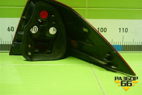 Фонарь задний левый (8200142682) для Renault Megane 2 с 2002-2009г (Меган)