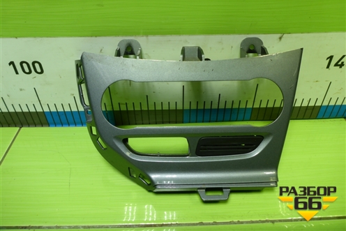 Накладка на торпедо (на климат контроль) (BM5118522) для Ford Focus 3 с 2011г (Фокус)