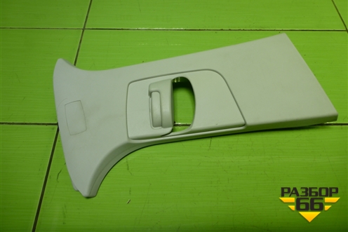 Обшивка стойки центральная верхняя правая (BM51A24582AGW) для Ford Focus 3 с 2011г (Фокус)