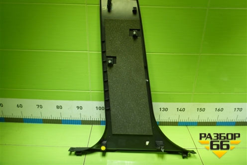 Обшивка стойки центральная нижняя правая (BM51A243W06ADW) для Ford Focus 3 с 2011г (Фокус)