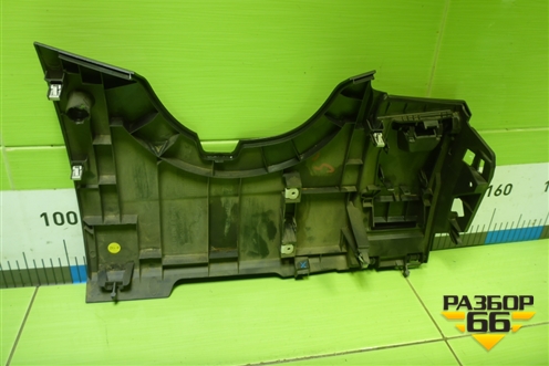 Накладка на торпедо (левая под рулём) (BM51A043A88AGW) для Ford Focus 3 с 2011г (Фокус)