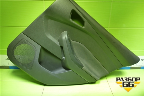 Обшивка двери задней правой под электрику (BM51A2740601) для Ford Focus 3 с 2011г (Фокус)