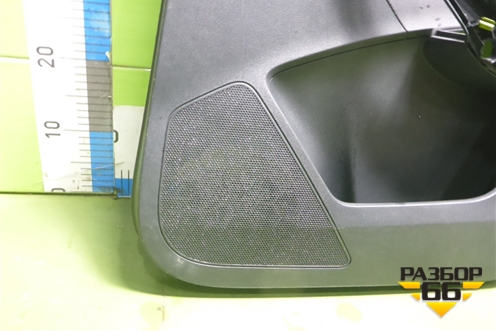 Обшивка двери задней правой под электрику (5JH867024C) для Skoda Rapid с 2013г (Рапид)