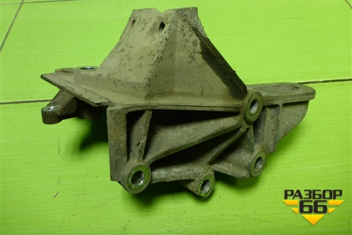 Кронштейн двигателя правый (1.6л PNDA) (7S7G6F001AB) для Ford Focus 3 с 2011г (Фокус)