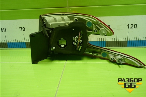 Фонарь задний левый (9678093980) для Peugeot 308 с 2014г