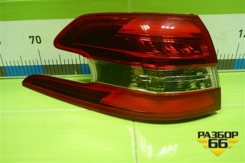 Фонарь задний левый (9678093980) для Peugeot 308 с 2014г