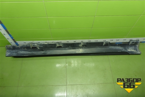 Накладка на порог наружная левая (BM51A10155A) для Ford Focus 3 с 2011г (Фокус)