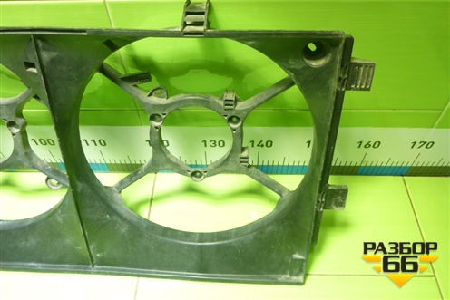 Диффузор вентилятора (1355A140) для Mitsubishi Outlander XL с 2006-2012г (Аутлендер ХЛ)