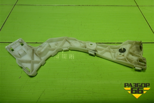 Кронштейн заднего бампера правый (хетчбэк) (BM51A17E850AG) для Ford Focus 3 с 2011г (Фокус)