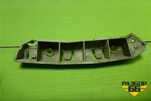 Кронштейн переднего бампера правый (BM5117D958A) для Ford Focus 3 с 2011г (Фокус)