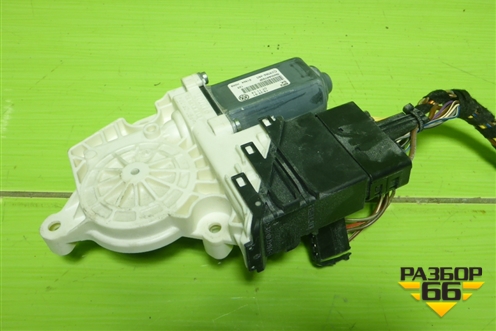 Моторчик стеклоподъёмника задний левый (5N0959703F) для Volkswagen Tiguan с 2011-2016г (Тигуан)