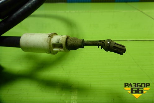 Трос стояночного тормоза (правый) (AV612A603BL) для Ford Focus 3 с 2011г (Фокус)