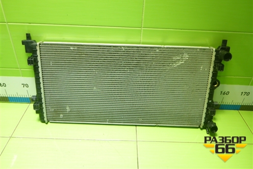 Радиатор охлаждения (6R0121253A) для Volkswagen Polo (седан) с 2010г (Поло)