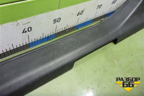 Накладка порога внутренняя правая (13318901) для Opel Insignia с 2008-2017г (Инсигниа)