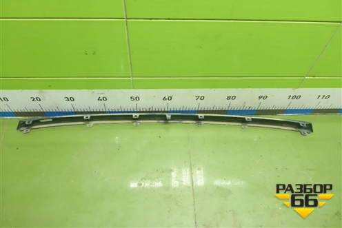 Накладка переднего бампера центральная (J8A217D751AB) для Land Rover Range Rover Velar с 2017г (Велар)