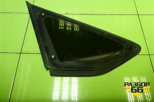 Стекло глухое правое (хетчбэк) (BM51A297B00) для Ford Focus 3 с 2011г (Фокус)