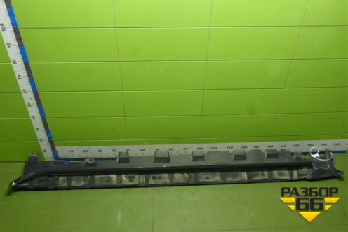 Накладка на порог наружная правая (51777441108) для BMW X7 G07 с 2018г (Х7 Г07)