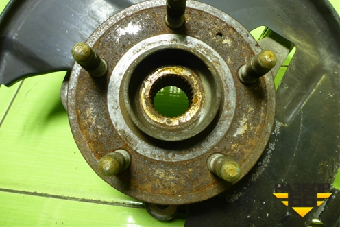 Кулак поворотный передний левый для Opel Insignia с 2008-2017г (Инсигниа)