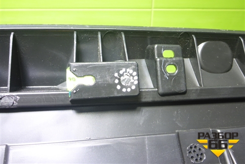 Накладка двери задней левой (8889688763) для Geely Monjaro с 2021г (Монджаро)