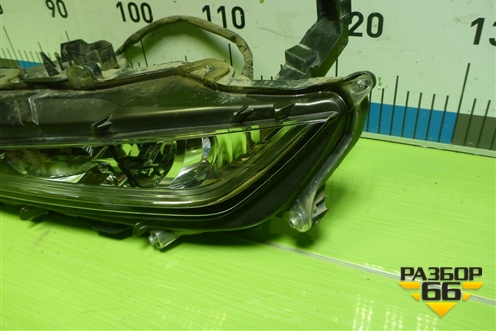 Фара противотуманная левая (после 2019г) (8122048060) для Lexus RX 350 c 2015г (РХ)