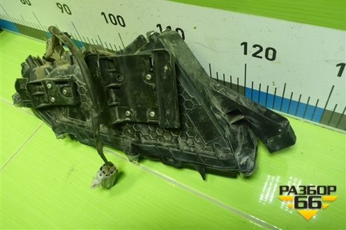 Фара противотуманная левая (после 2019г) (8122048060) для Lexus RX 350 c 2015г (РХ)