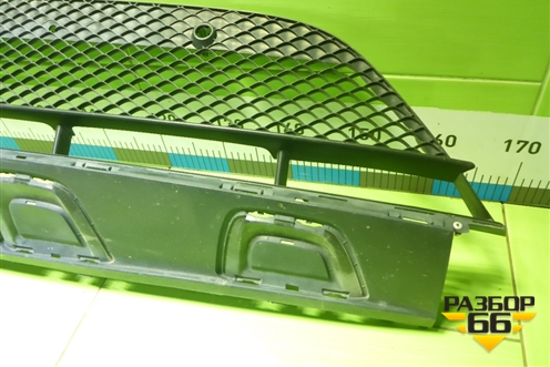 Решетка в передний бампер центральная (AMG под парктроник) (A2538852400) для Mercedes Benz GLC-Klass X253  с 2015г (ГЛЦ)