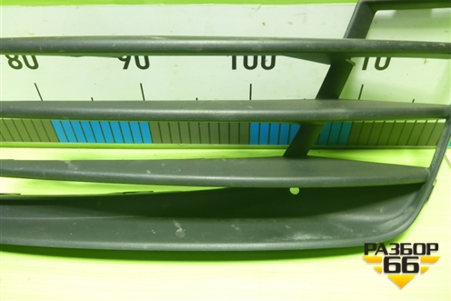 Накладка переднего бампера левая (GTI) (5G0853665E) для Volkswagen Golf VII с 2012г (Гольф 7)