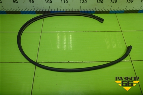 Уплотнитель капота (на решетку стеклоочистителей) для Hyundai Solaris с 2010-2016г (Солярис)