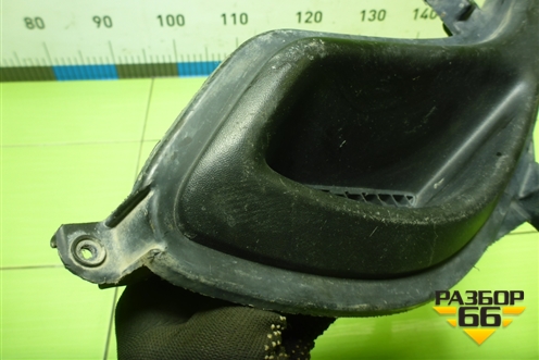 Накладка переднего бампера правая (865641R000) для Hyundai Solaris с 2010-2016г (Солярис)