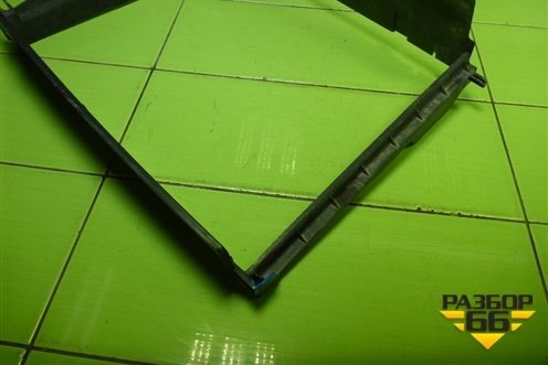 Дефлектор радиатора (215597164R) для Nissan Terrano с 2014г (Терано)