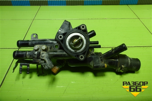 Корпус термостата (2.4л G4KJ) (256202GGA0) для Hyundai Tucson с 2015-2022г (Туксон)