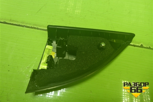Накладка двери передней правой уголок (87660D7000) для Hyundai Tucson с 2015-2022г (Туксон)