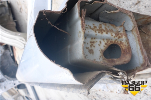 Порог со стойкой левый для Toyota Corolla (E15) с 2006-2013г (Королла 150)