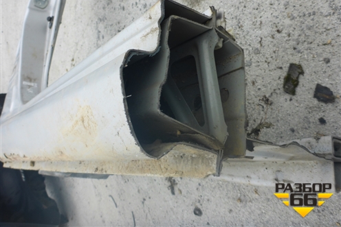 Порог со стойкой правый для Toyota Corolla (E15) с 2006-2013г (Королла 150)