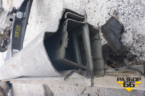 Порог со стойкой правый для Toyota Corolla (E15) с 2006-2013г (Королла 150)