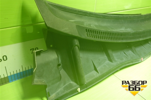 Решетка стеклоочистителей правая (5570812330) для Toyota Corolla (E15) с 2006-2013г (Королла 150)