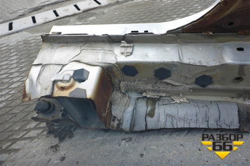 Порог со стойкой левый для Toyota Corolla (E15) с 2006-2013г (Королла 150)