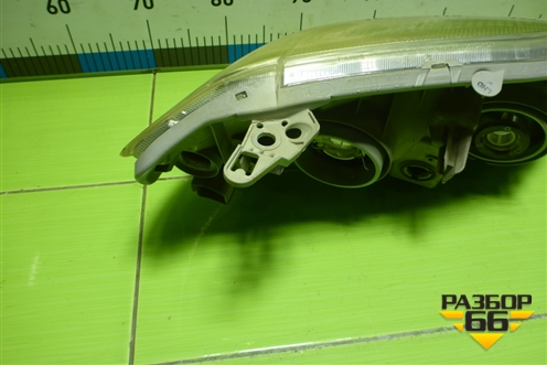 Фара левая (до 2004г галоген) (811701E370) для Toyota Corolla (E12) с 2001-2007г (Королла 120)