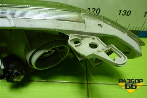 Фара правая (до 2004г галоген) (811301E370) для Toyota Corolla (E12) с 2001-2007г (Королла 120)